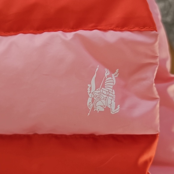 Burberry girls down vest - Picture 7 of 7